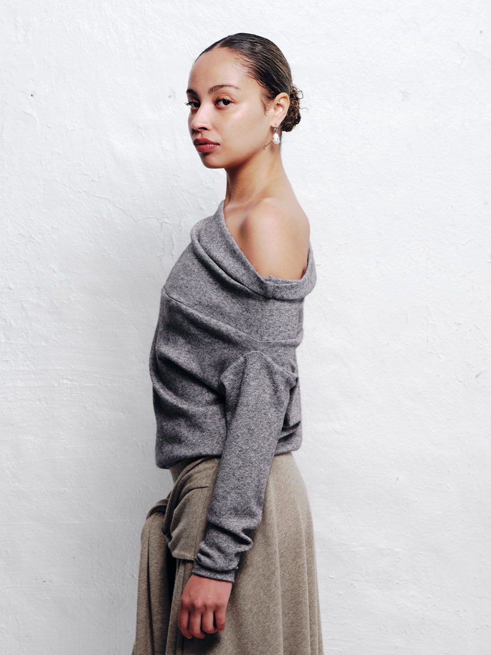 ASYMMETRICAL WOOL BLEND SWEATER IN GREY