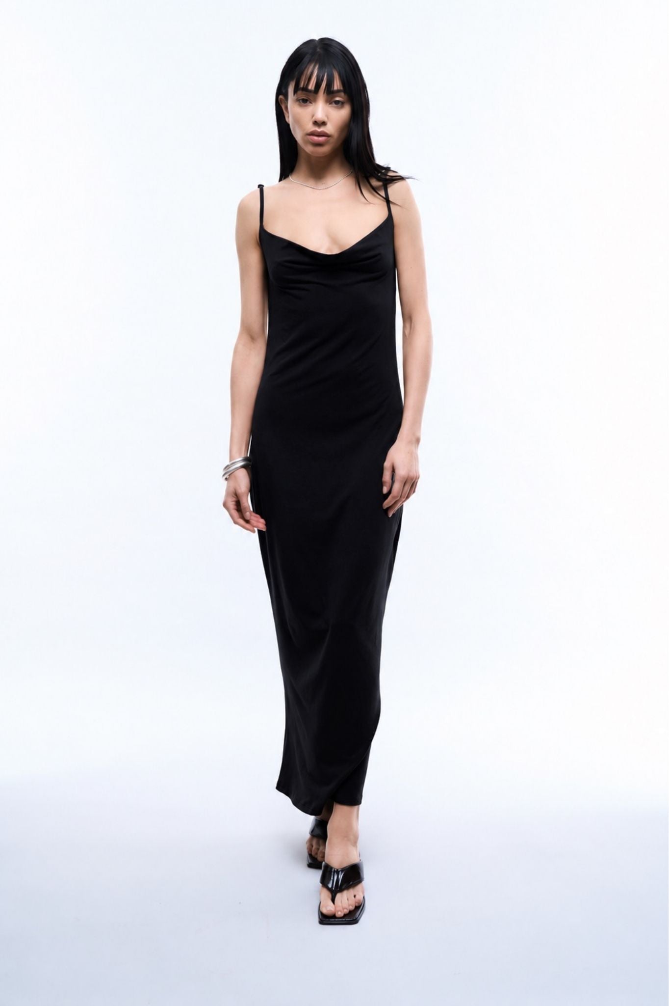 NIGHTLINE LONG DRESS IN BLACK